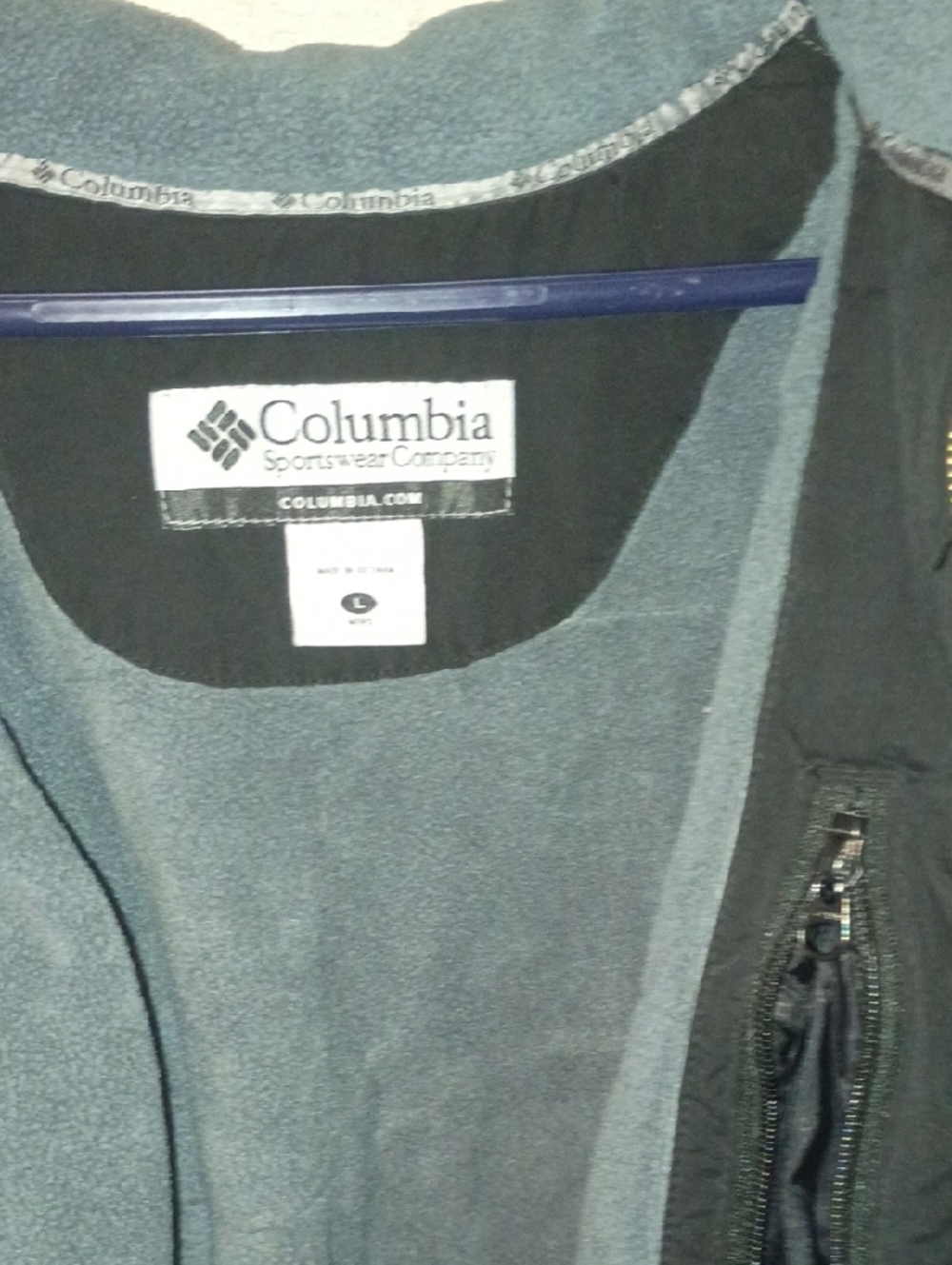 Columbia Men's Black Jacket with Grey Fleece Collar - Picture 6 of 6